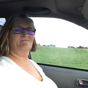 Meet your Posher, Deborah